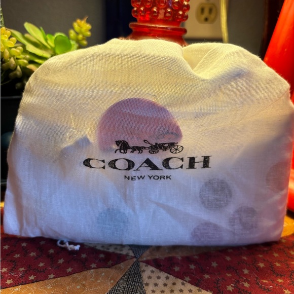 Coach Limited Edition Polka Dot Leather Wristlet - Picture 4 of 4